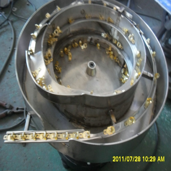 63廣東電子振動(dòng)盤廠家告訴您如何區(qū)分電子振動(dòng)盤
