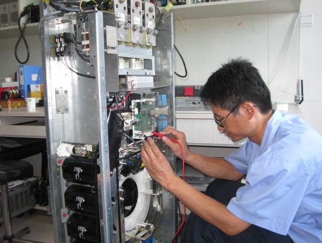 西門子調(diào)速裝置6RA70顯示報F001電子板電源故障維修