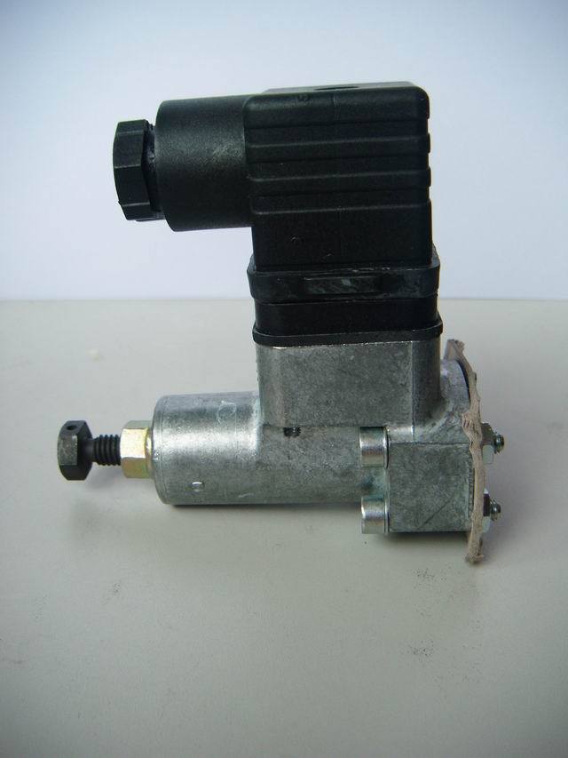 德國HAWE哈威DG3-1/4壓力繼電器 庫存現(xiàn)貨 特價供應