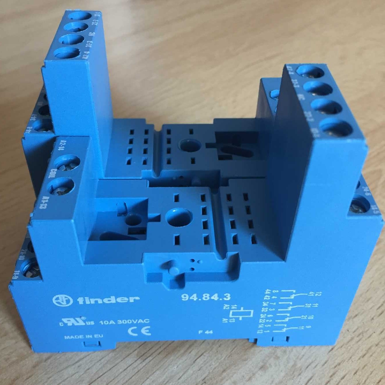 Finder繼電器