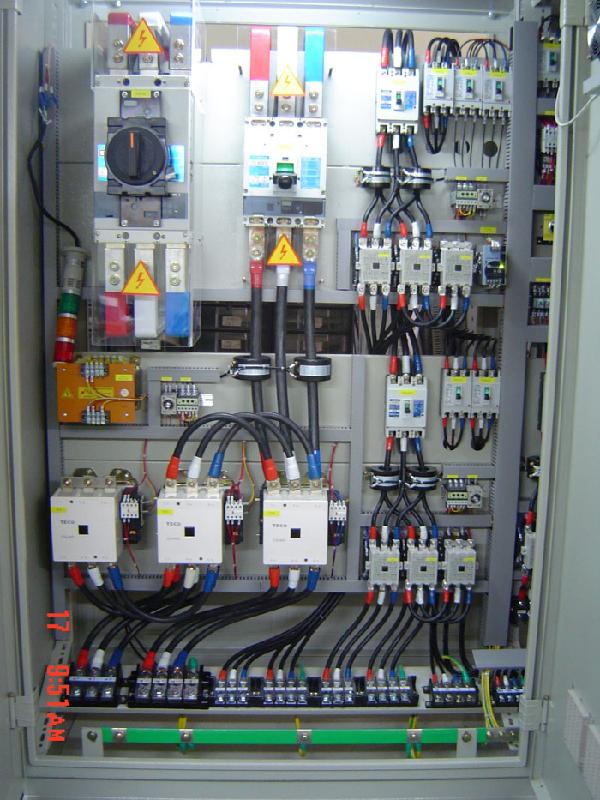 重慶金冠機(jī)電市場(chǎng)配電柜供應(yīng)