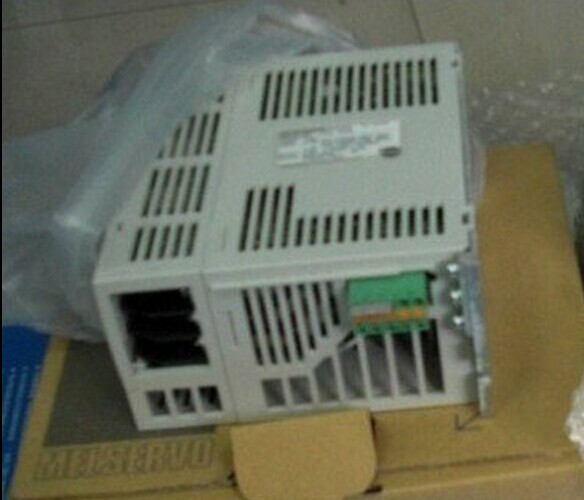 三菱伺服驅(qū)動器MR-J2S-100A 三菱電機馬達HC-SFS10