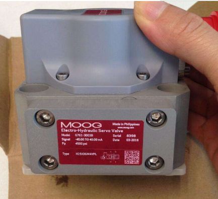 MOOG閥D662Z4815橫眉冷對千夫指，俯首甘為孺子牛