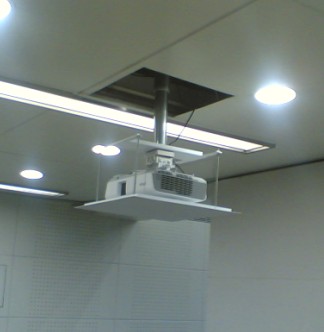 桿式投影機電動升降架，竹節(jié)式投影機吊架，圓形推桿式投影吊架，北京桿式投影機伸縮架