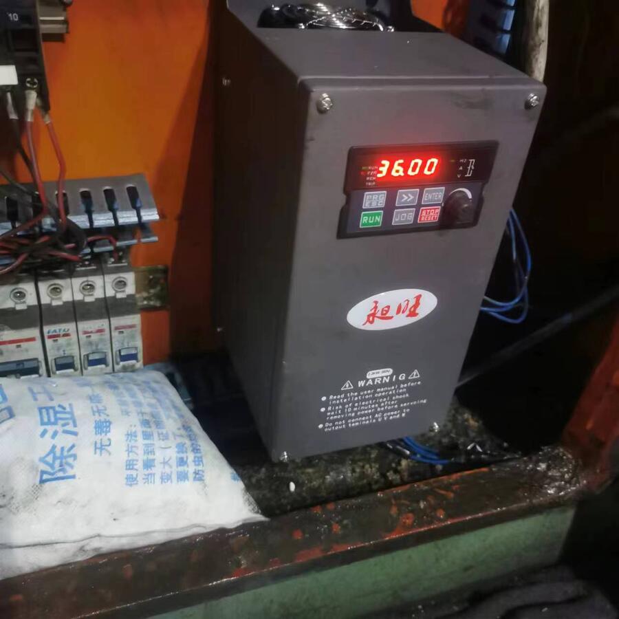 陶瓷行業(yè)可用防潮防水變頻器，昶旺高防護(hù)變頻器，專防水汽