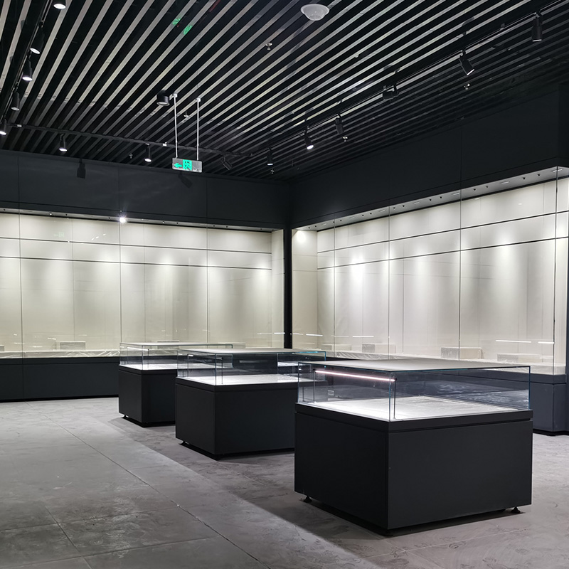 山東私人博物館展柜，山東博物館展柜開(kāi)啟方式，山東博物館展柜安裝與維護(hù)