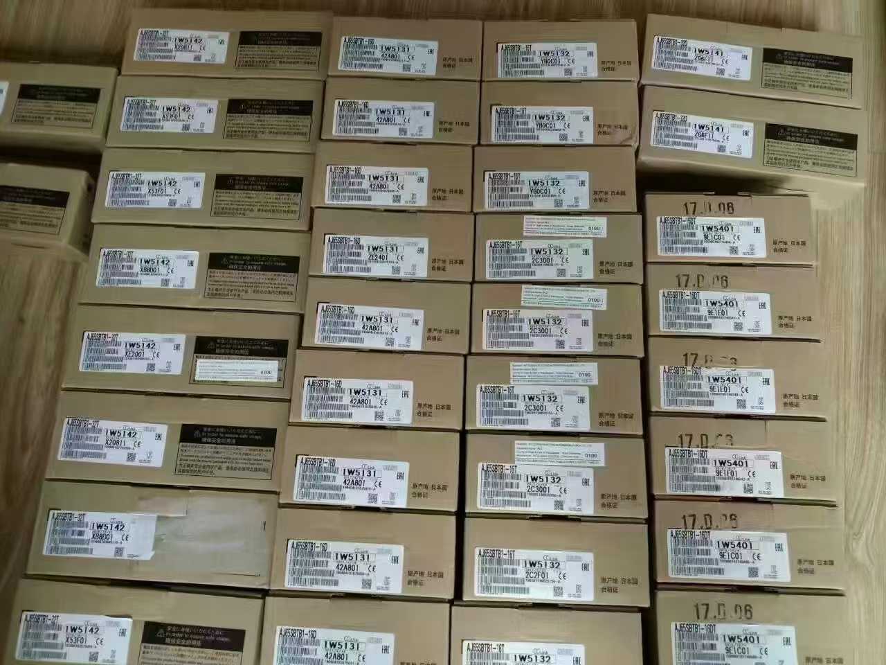 三菱 FX5UC-96MT/D 控制模塊 議價