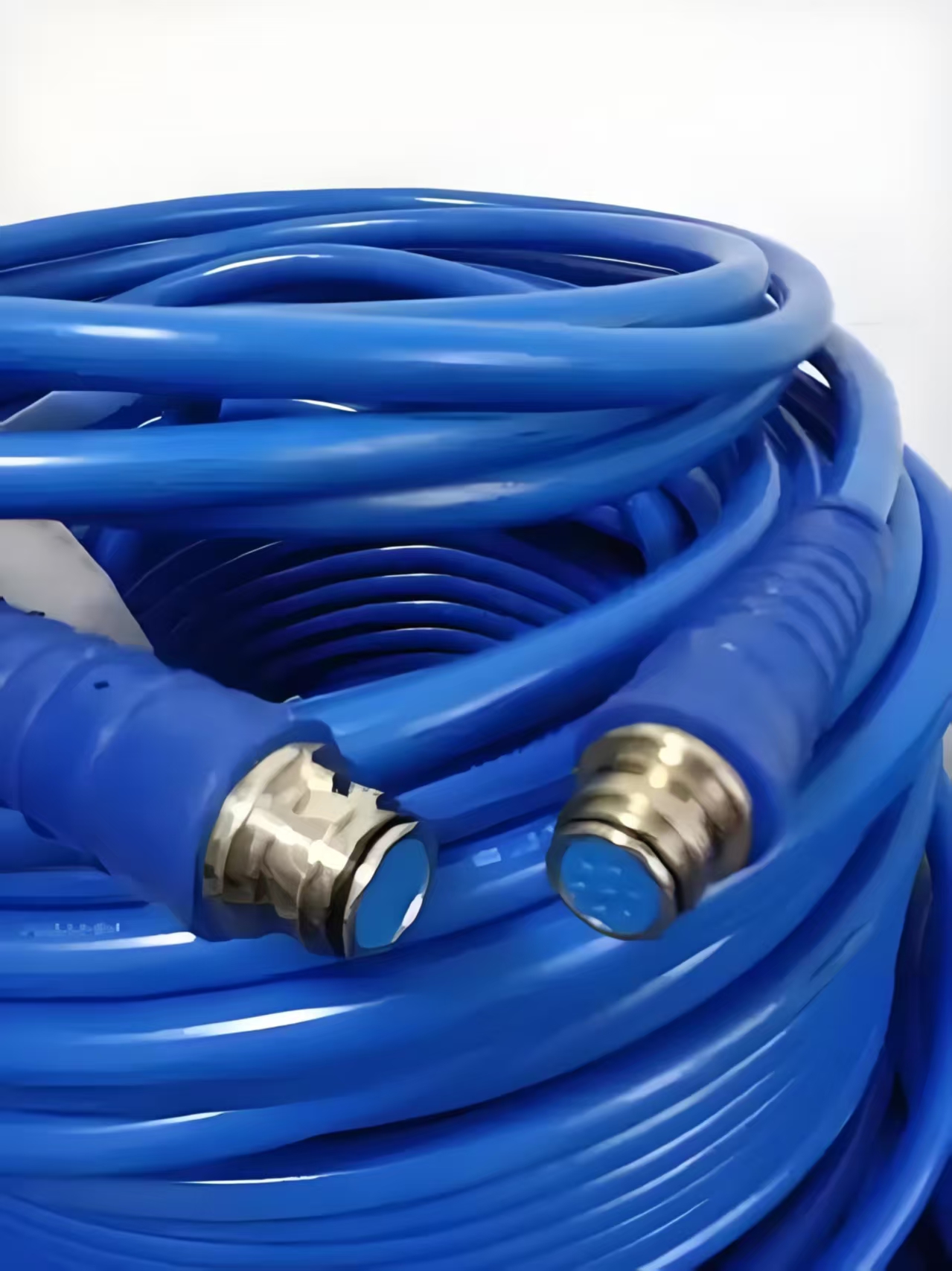 抗拉力電纜MHYBV-7-2X2.5+5X0.75不易老化，經(jīng)久耐用