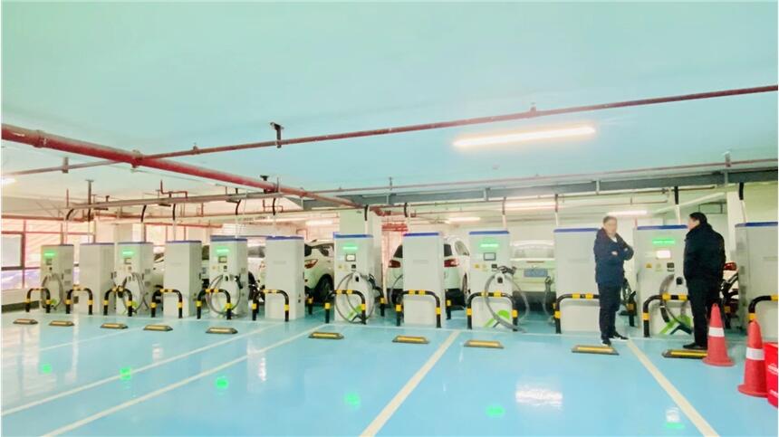 60KW雙槍直流充電樁，易充充電樁廠家直銷
