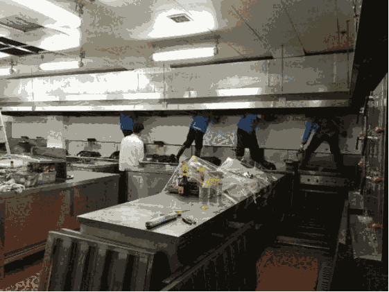 供應(yīng)酒店、單位、食堂、企業(yè)、大型抽油煙機(jī)，油煙管道，油煙風(fēng)機(jī) 凈化器清洗