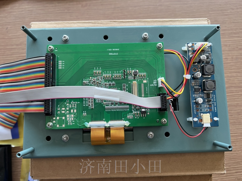 全新YR螺桿機(jī)組SMartview顯示屏總成025W43786-561可以提供安裝調(diào)試