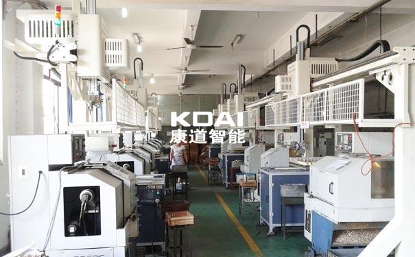 自動上下料機器人實現(xiàn)自動化生產線