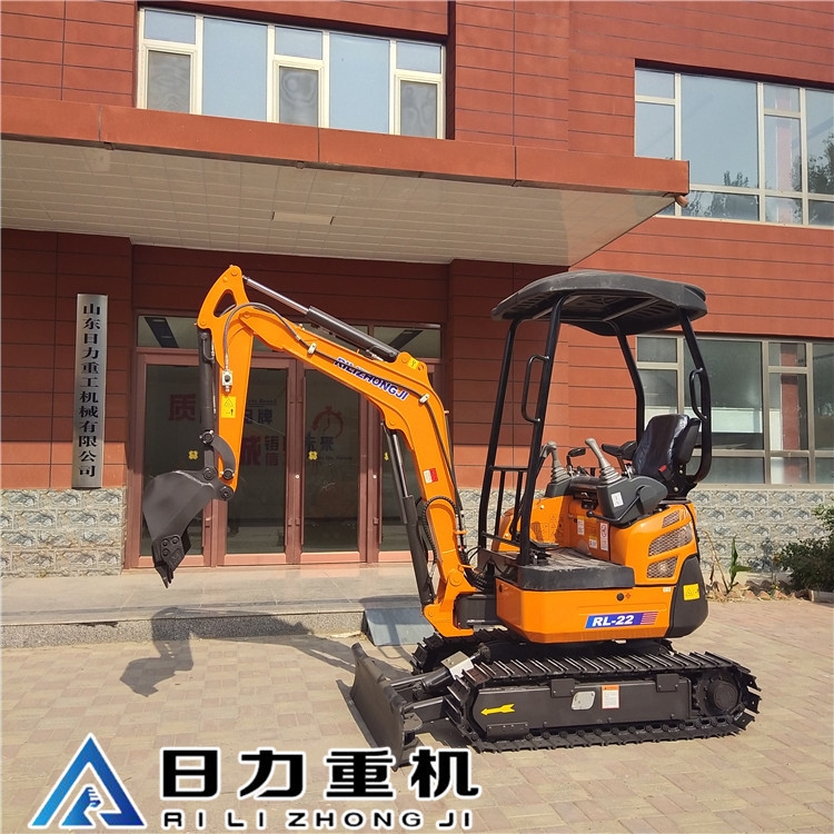 原裝進(jìn)口洋馬發(fā)動(dòng)機(jī)的日力重機(jī)微型挖掘機(jī)A不二越回轉(zhuǎn)馬達(dá)的小型挖土機(jī)A履帶式小型挖掘機(jī)