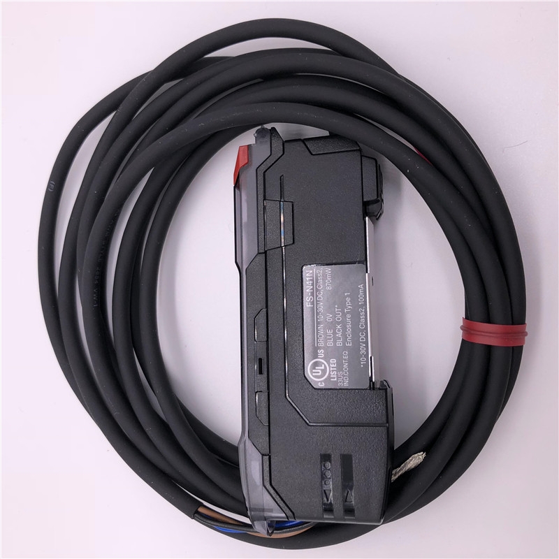 日本基恩士KEYENCE激光傳感器LR-ZB100P，全新原裝正品現(xiàn)貨特價 現(xiàn)貨