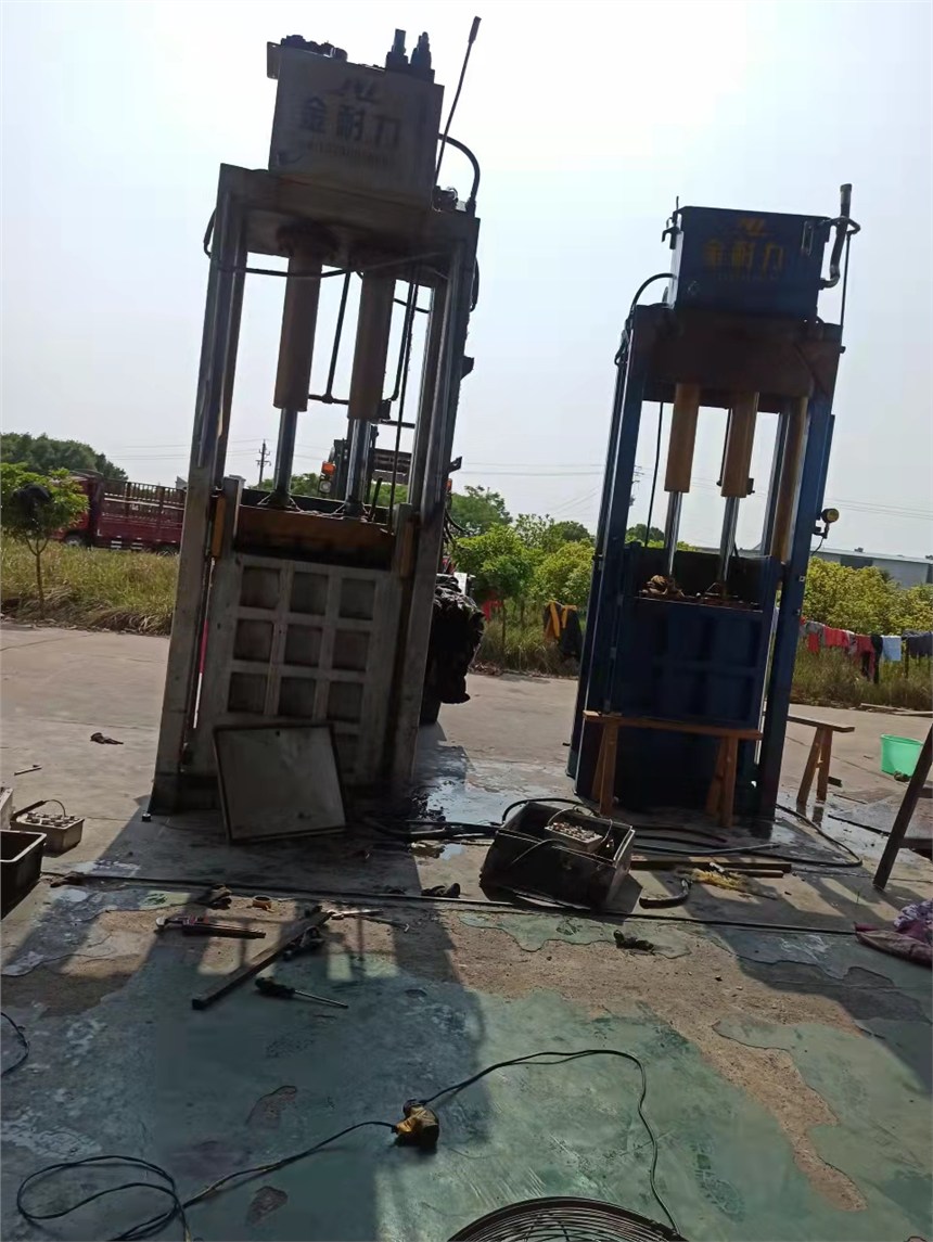 武漢維修剪板機(jī)、折彎機(jī)、沖床、打包機(jī)、彎管機(jī)、精密鋸、各種油缸