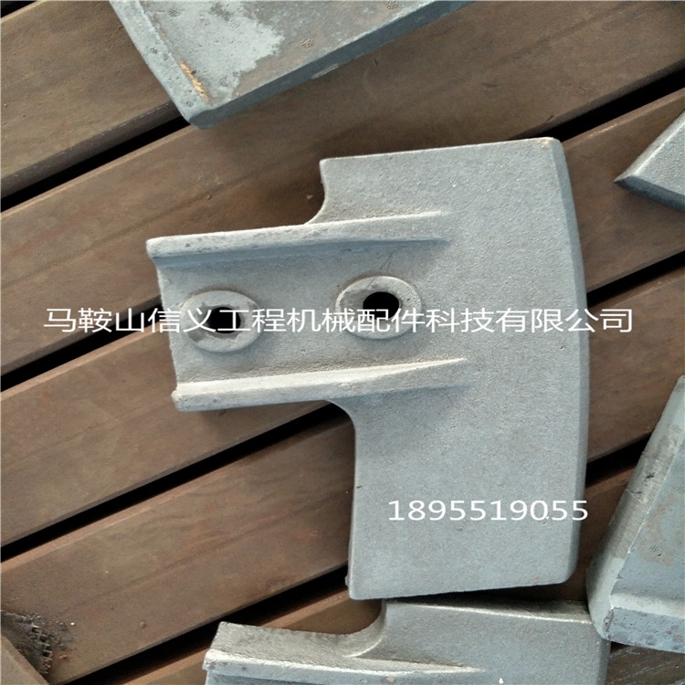 信義工程機(jī)械專營攪拌機(jī)配件端襯板耐磨弧襯板配件