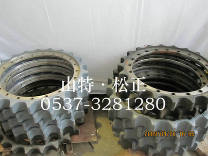 小松挖掘機(jī)PC200-7行走齒圈，驅(qū)動(dòng)齒20Y-27-11582