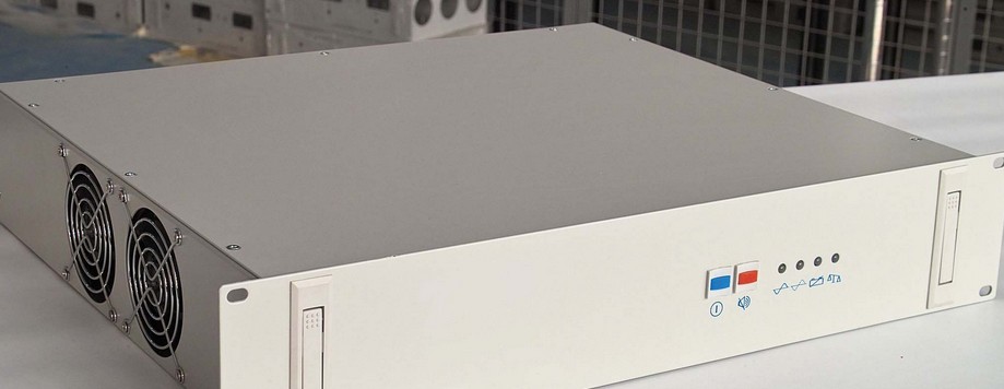 1東莞SAD【1000W可充電逆變器】是深圳價(jià)格最好的可充電逆變器，帶充電功能