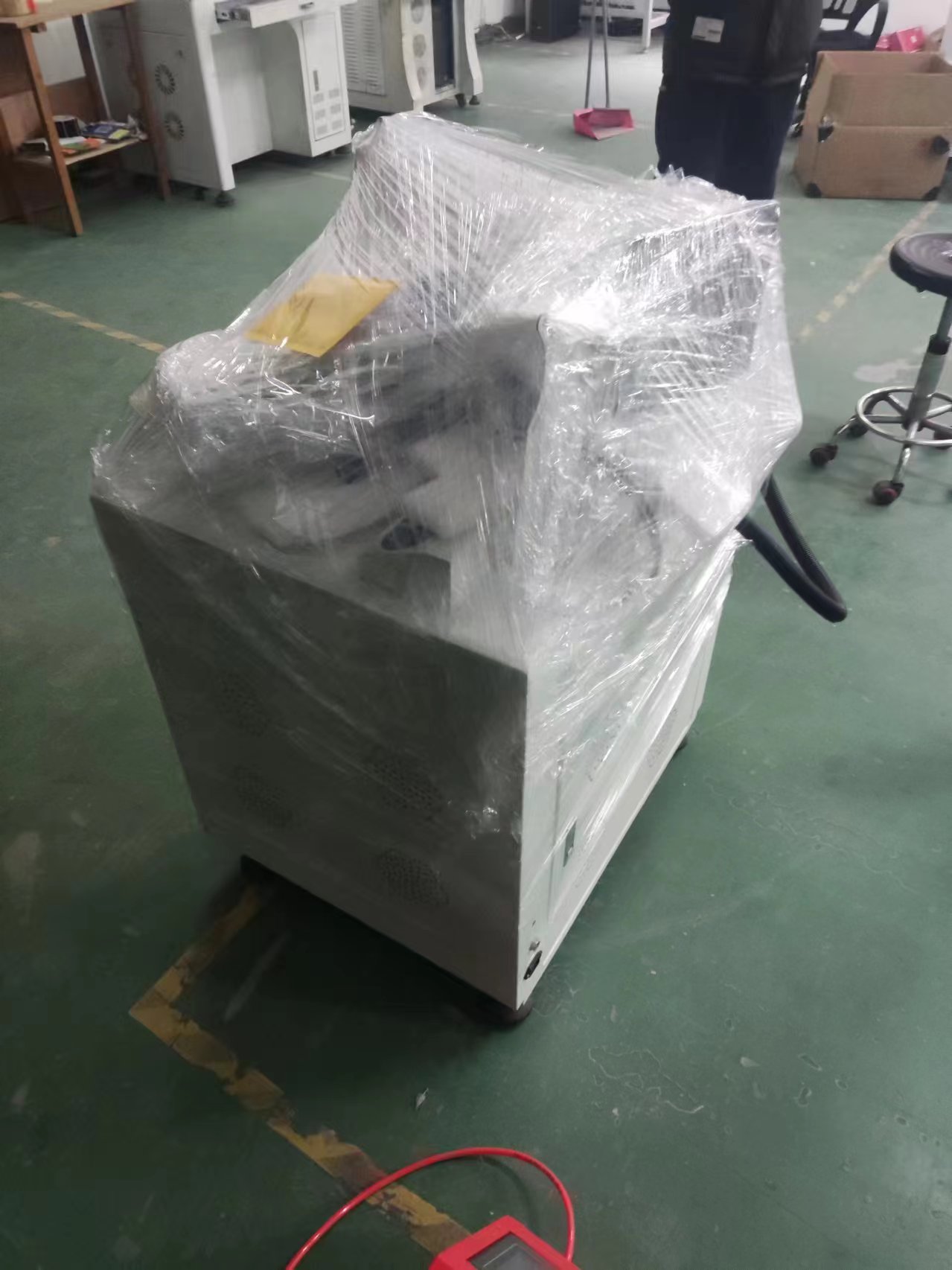 手持式便攜激光打標(biāo)機小型不銹鋼金屬銘牌刻字鋼件鐳雕打碼雕刻機
