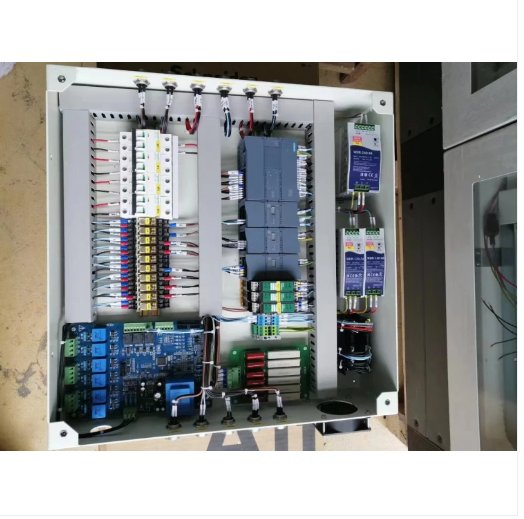 代理西門(mén)子V90伺服驅(qū)動(dòng)器6SL3210-5FE10-4UA0功率0.4KW電流3A