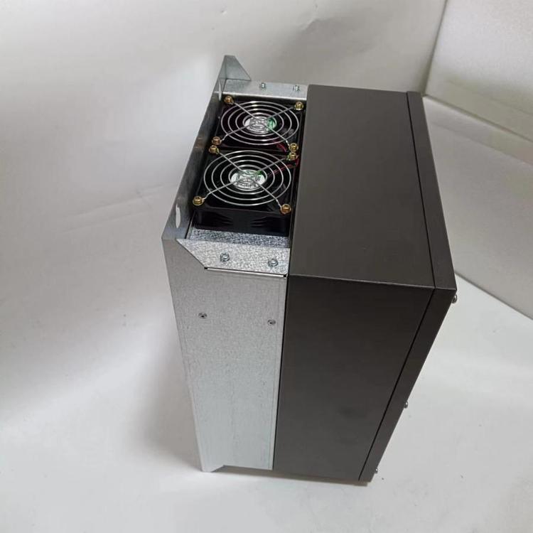昶旺數(shù)控車(chē)床專(zhuān)用防塵變頻器支持4G手機(jī)遠(yuǎn)程控制