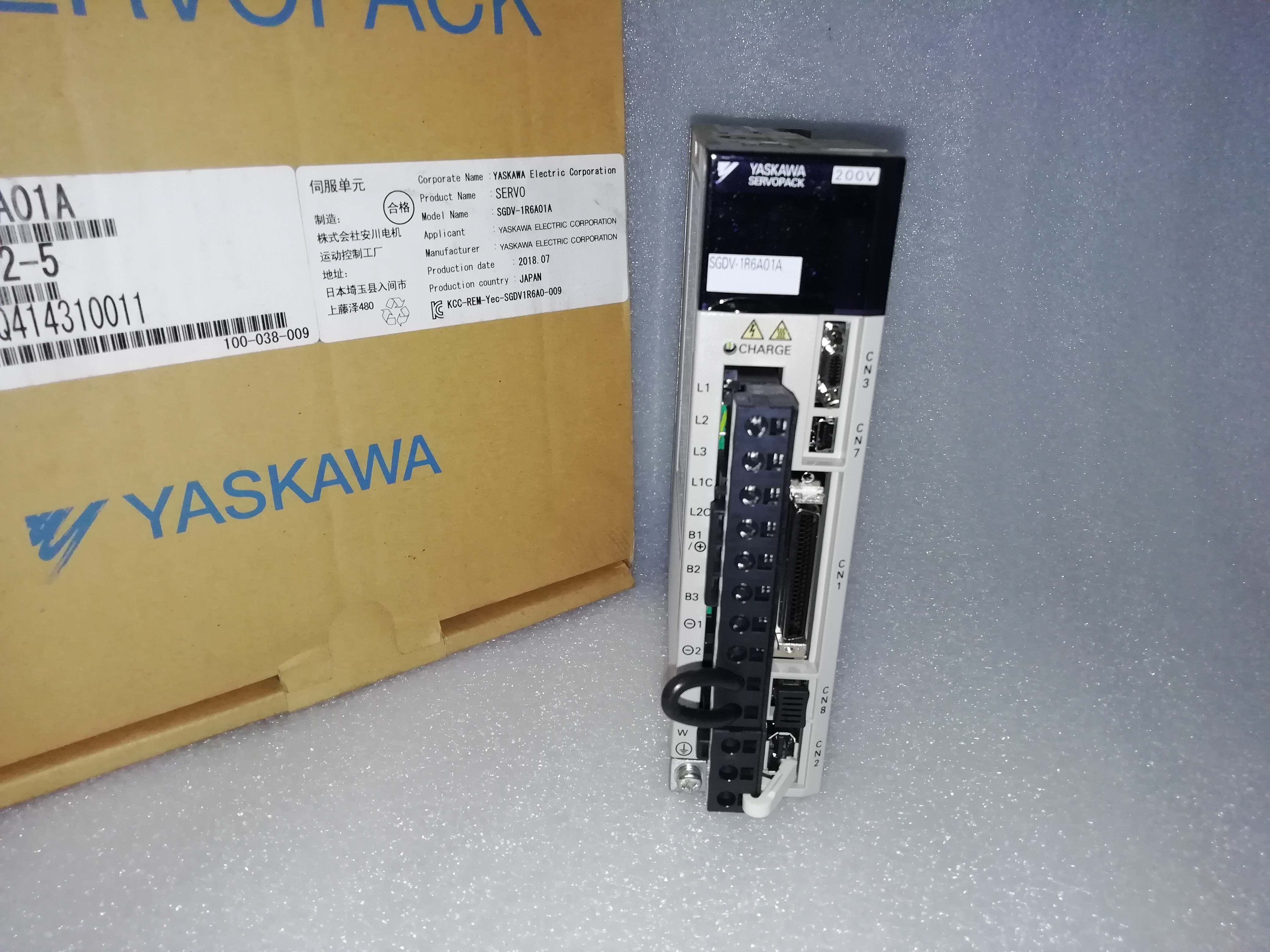 SGDV-1R6A01B安川驅(qū)動(dòng)器AYASKAMA馬達(dá)驅(qū)動(dòng)器低慣量