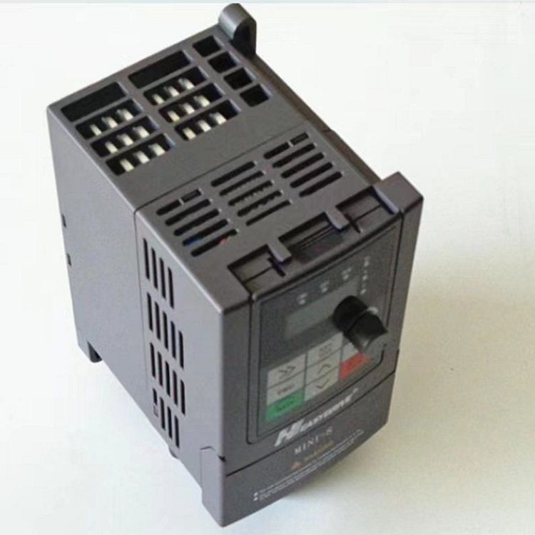 原裝變頻器銷售中小型電工電氣專用型變頻設(shè)備低壓交流組合變頻